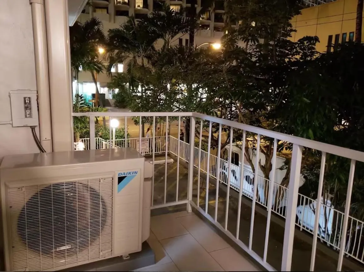 Appartamento 2 Minute Walk To Waikiki Beach, Free Parking Honolulu